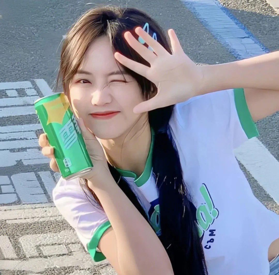 女孩的灵缇犬